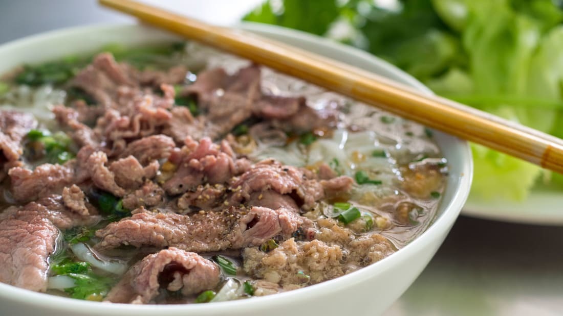 Phở bò Việt Nam được CNN vinh danh là món ăn có nước ngon nhất thế giới 