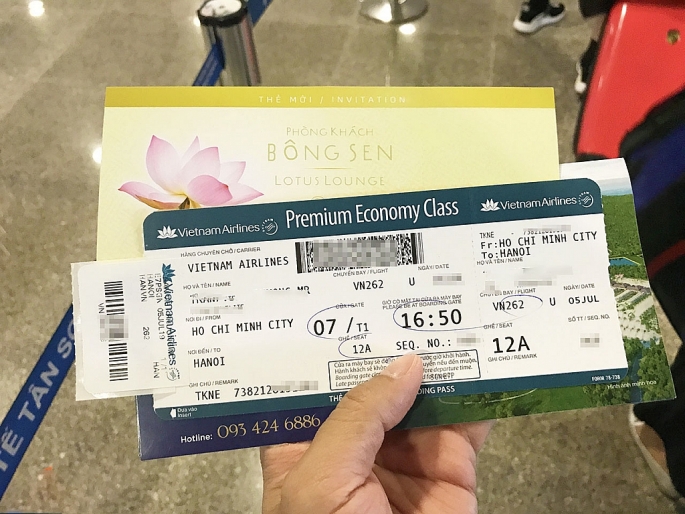 Giá vé máy bay nội địa tăng cao, nhiều người du lịch nước ngoài dịp Tết 