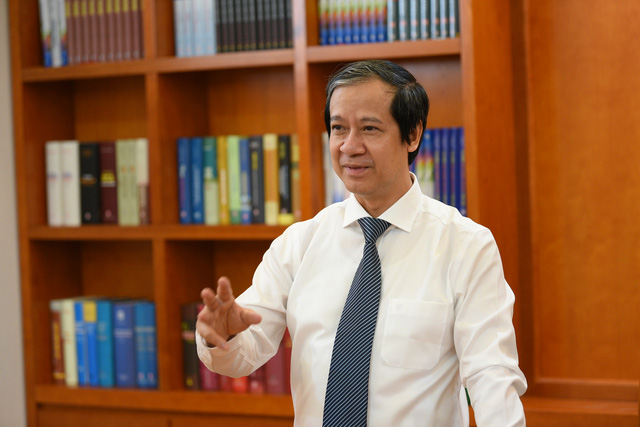 Bộ trưởng Nguyễn Kim Sơn: Mong mỏi lớn nhất của tôi là học sinh sớm được trở lại trường
