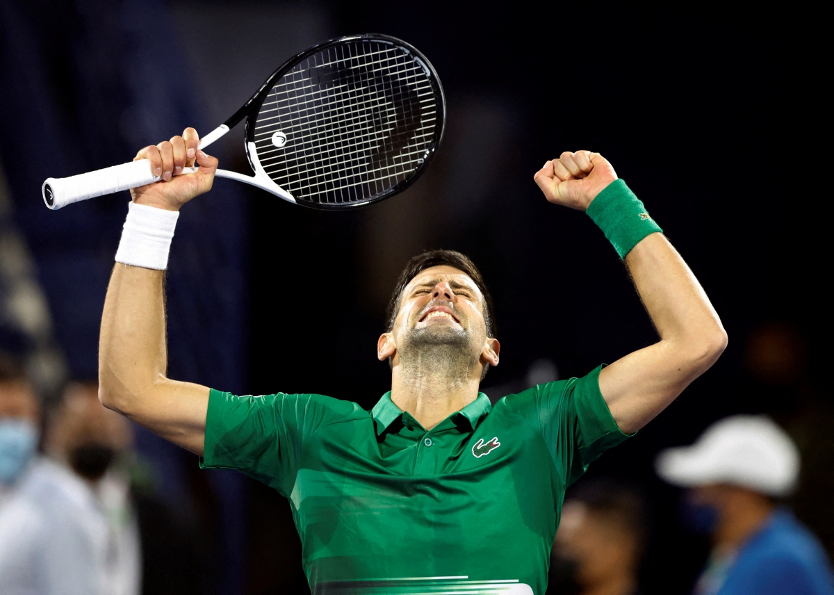 Djokovic thắng dễ trận đầu tiên trong năm 2022 