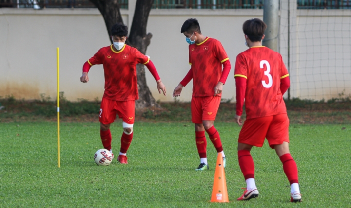 U23 Việt Nam loại 6 cầu thủ mắc COVID-19, vẫn dễ bị xử thua U23 Thái Lan 