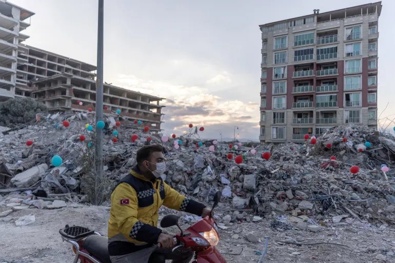 Thổ Nhĩ Kỳ lại hứng chịu động đất khi vừa bắt đầu công cuộc tái thiết