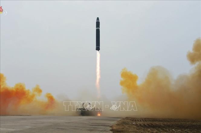 Triều Tiên tiếp tục phóng tên lửa đạn đạo 