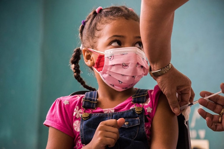 Cuba đứng vững trước đại dịch nhờ chiến dịch bao phủ vaccine 