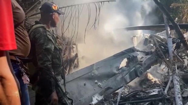 Rơi máy bay quân sự làm 4 người thiệt mạng tại Colombia
