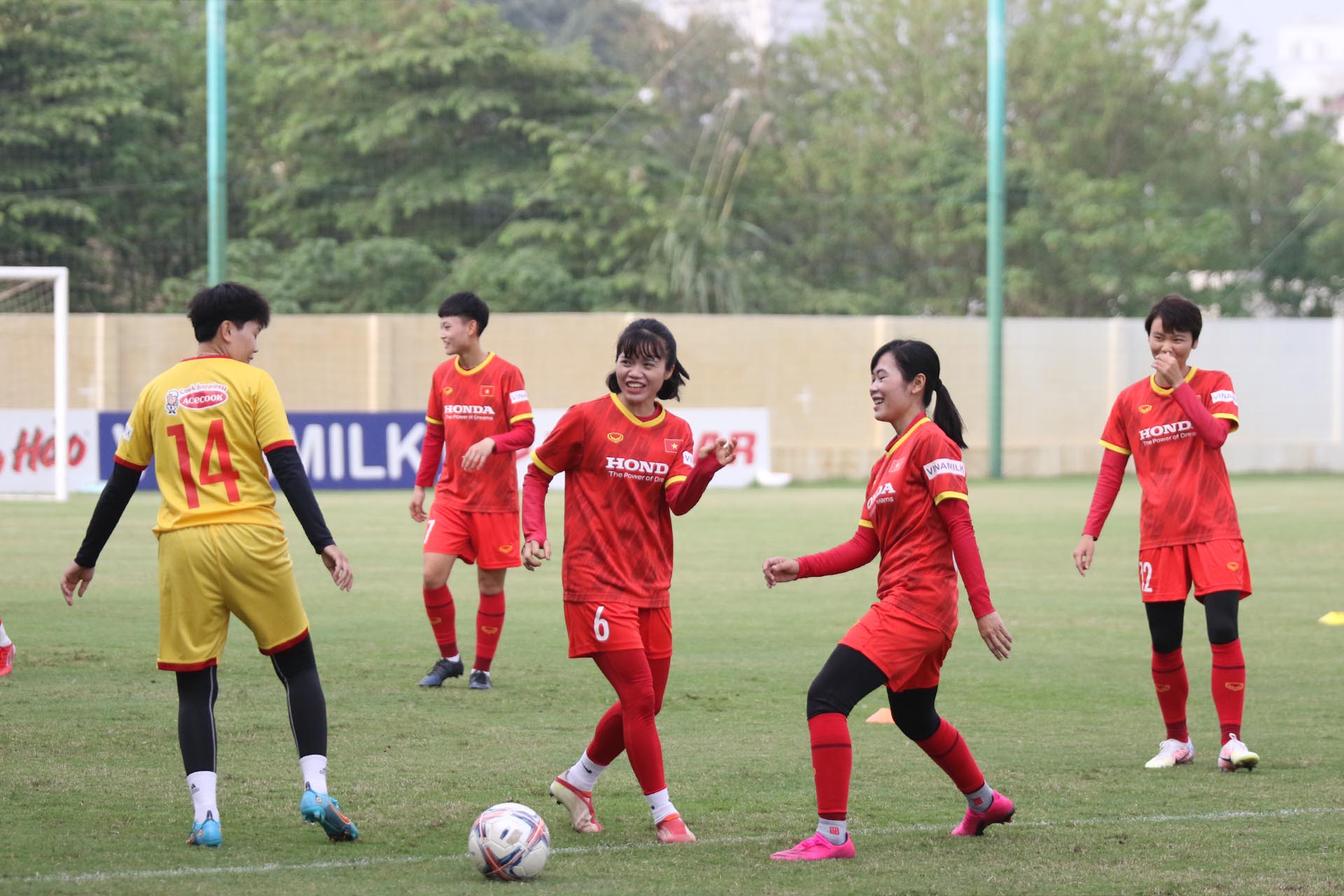 Đội tuyển nữ quốc gia đi tập huấn Hàn Quốc trước thềm SEA Games 