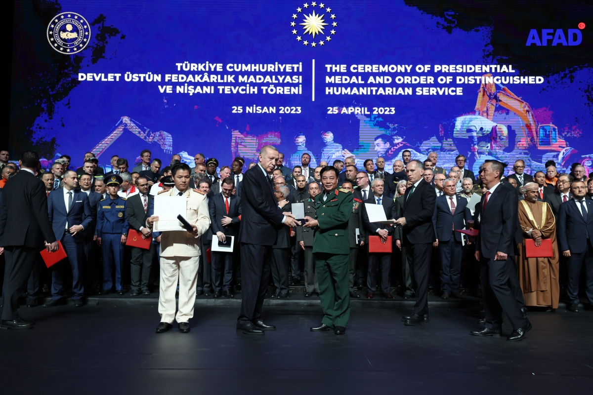 Thổ Nhĩ Kỳ trao tặng Huân chương cho lực lượng cứu nạn Việt Nam