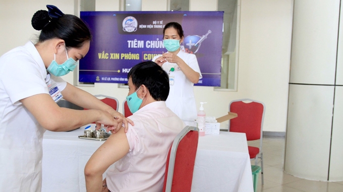 Thêm hơn 54.000 người được tiêm vaccine phòng COVID-19