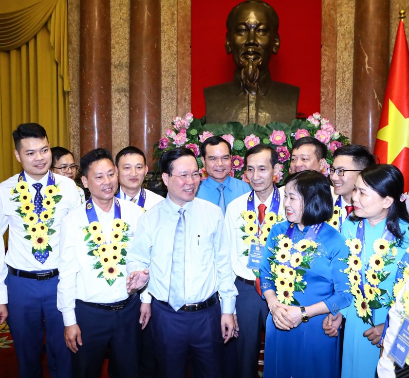 Chủ tịch nước gặp mặt công đoàn viên tiêu biểu học tập và làm theo tấm gương Hồ Chí Minh 