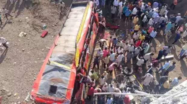 Tai nạn xe buýt thảm khốc ở miền Trung Ấn Độ, gần 50 người thương vong