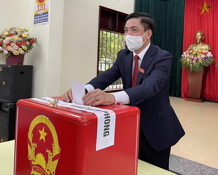 Tổng thư ký Quốc hội, Chủ nhiệm Văn phòng Quốc hội bỏ phiếu tại phường Hiệp An, TX Kinh Môn