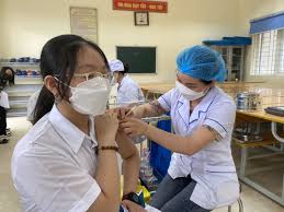 Tiếp tục triển khai tiêm vaccine phòng Covid-19 mũi 3 cho người từ 18 tuổi trở lên