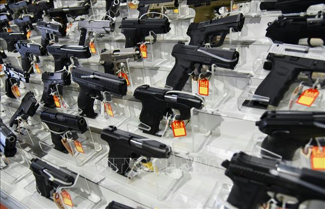 Tổng thống Mỹ kêu gọi tăng cường luật kiểm soát súng đạn 