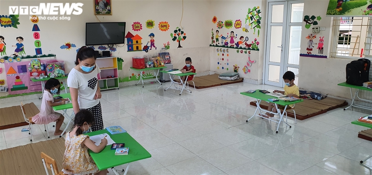 Cận cảnh lớp học thành khu cách ly của 34 trẻ mầm non ở Bắc Giang