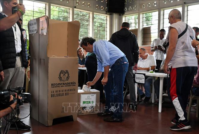 Colombia bắt đầu bầu cử tổng thống 