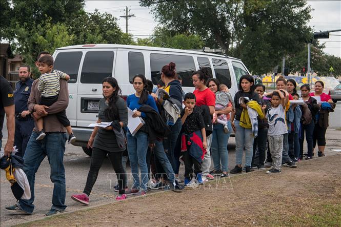 Mỹ chính thức chấm dứt chương trình nhập cư 'Ở lại Mexico'
