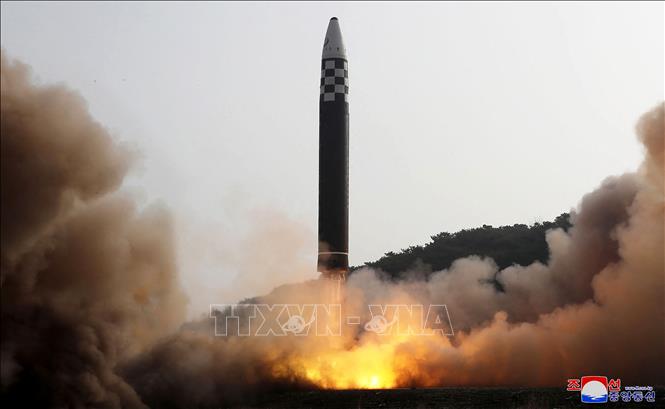 Hàn Quốc công bố thông tin về loạt phóng tên lửa của Triều Tiên 