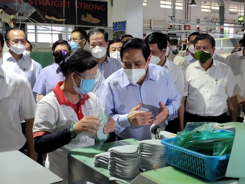 Thủ tướng Phạm Minh Chính đối thoại trực tiếp với công nhân 