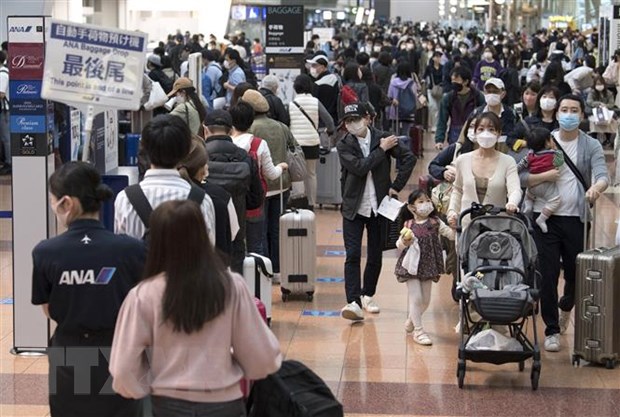 Nhật Bản vẫn áp dụng yêu cầu đeo khẩu trang đối với du khách nhập cảnh