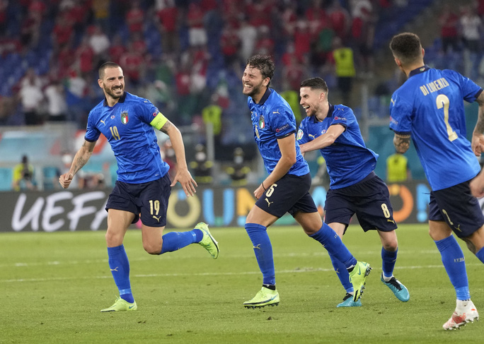 Vùi dập Thụy Sĩ 3-0, tuyển Ý lập đại công vòng bảng Euro 