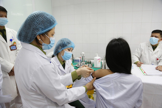 1.000 tình nguyện viên đã tiêm thử nghiệm mũi 1 vắc-xin Covid-19 Nano Covax 