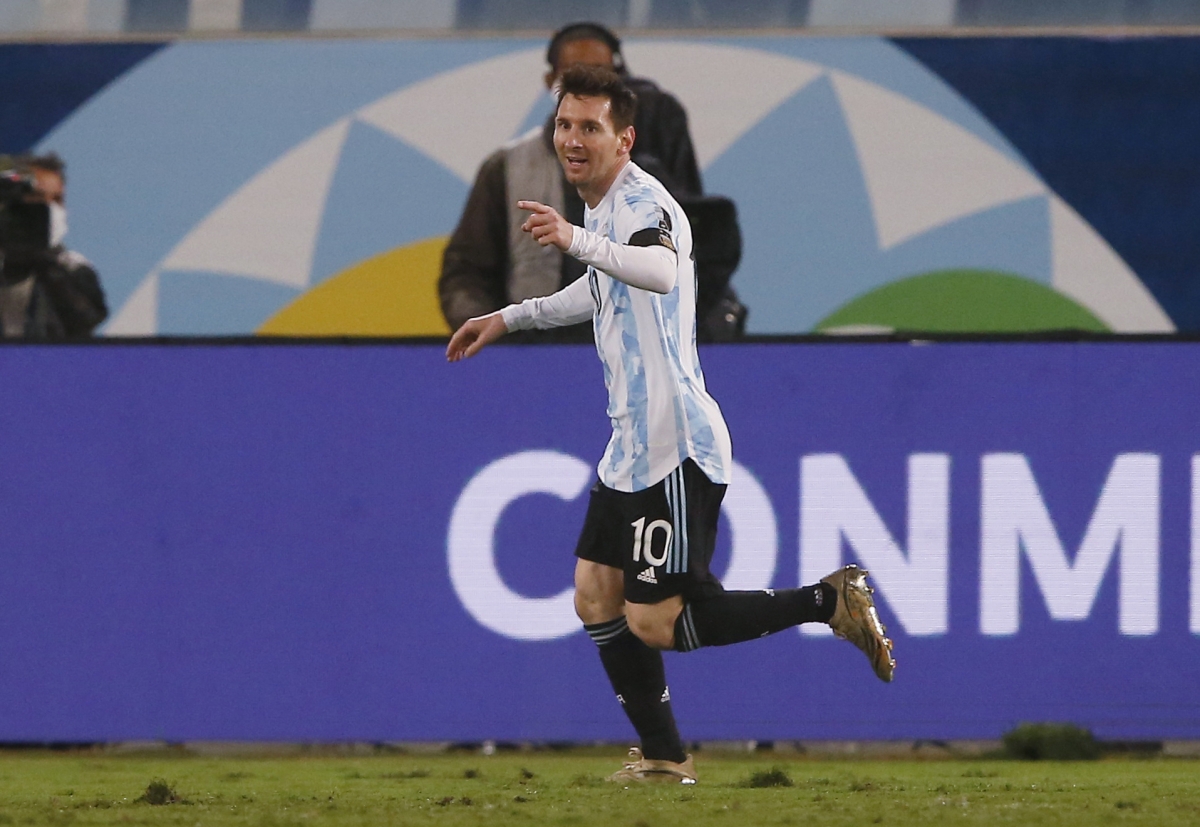 Messi chính thức trở thành cầu thủ 