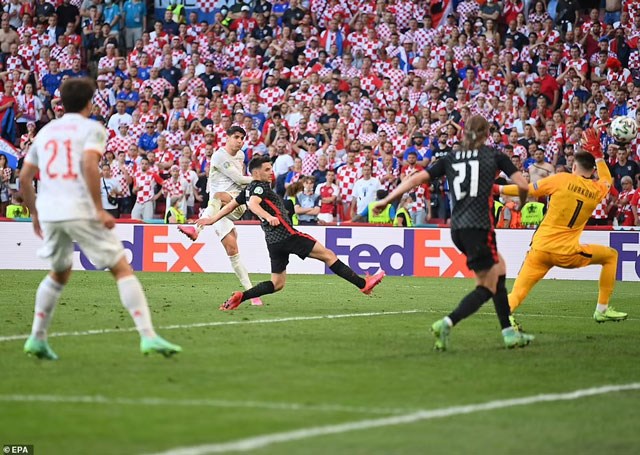 Rượt đuổi tỷ số nghẹt thở, Tây Ban Nha vượt qua Croatia 5-3