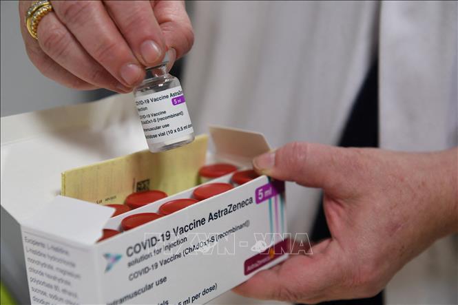Tứ Kỳ ủng hộ mua vắc xin phòng chống dịch Covid-19