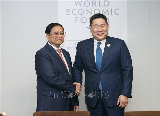 Thủ tướng Phạm Minh Chính gặp song phương lãnh đạo New Zealand, Mông Cổ và Barbados 
