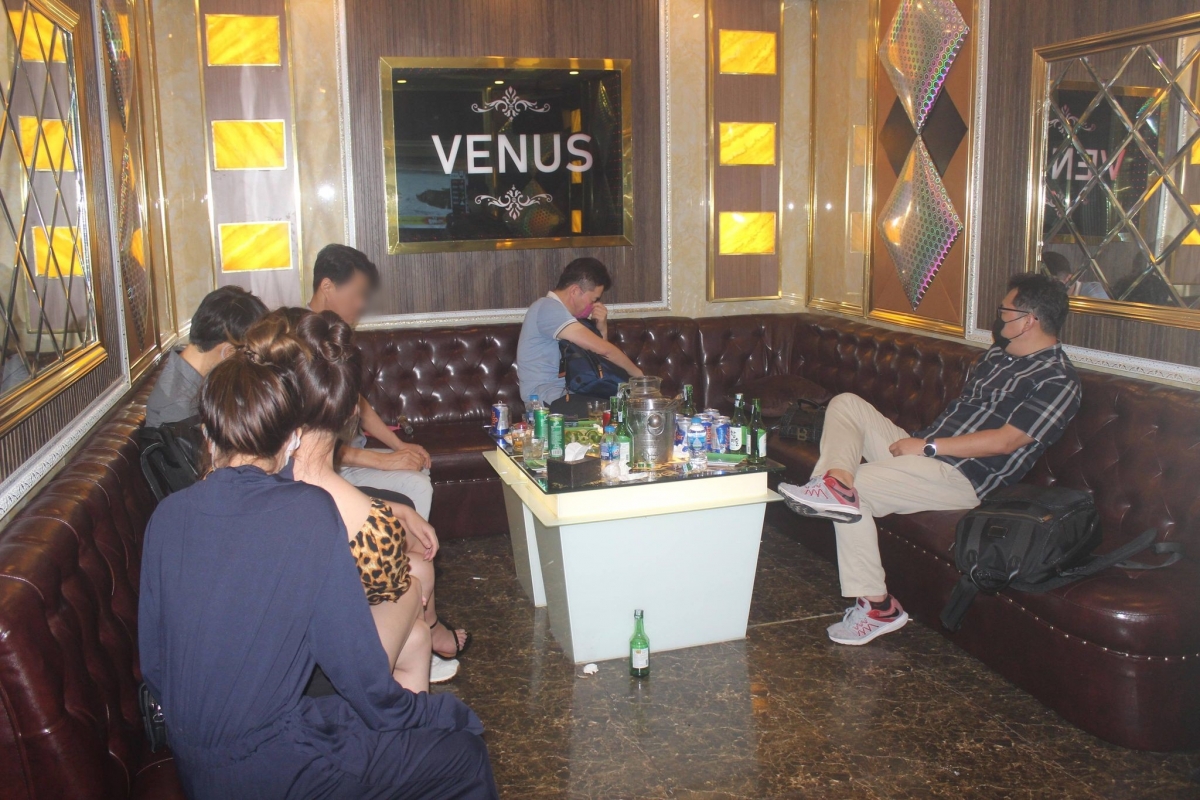 Quán karaoke ở Hà Nội cho người nước ngoài 