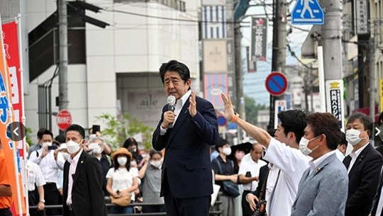 Thư nước Nhật: 'Chị ơi, em bật khóc khi nghe tin ông Abe qua đời'