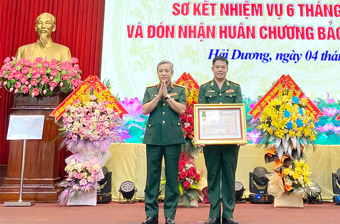 Phòng chính trị, Bộ chỉ huy Quân sự tỉnh đón nhận Huân chương Bảo vệ Tổ Quốc hạng Nhì