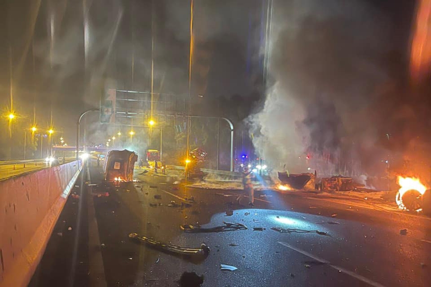 Cháy xe bồn trên cao tốc Hà Nội - Hải Phòng làm 1 người tử vong