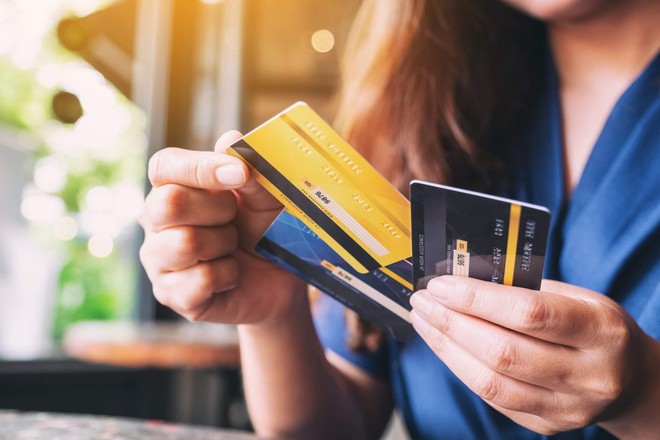 Quy định mới về hạn mức rút tiền mặt từ thẻ tín dụng 