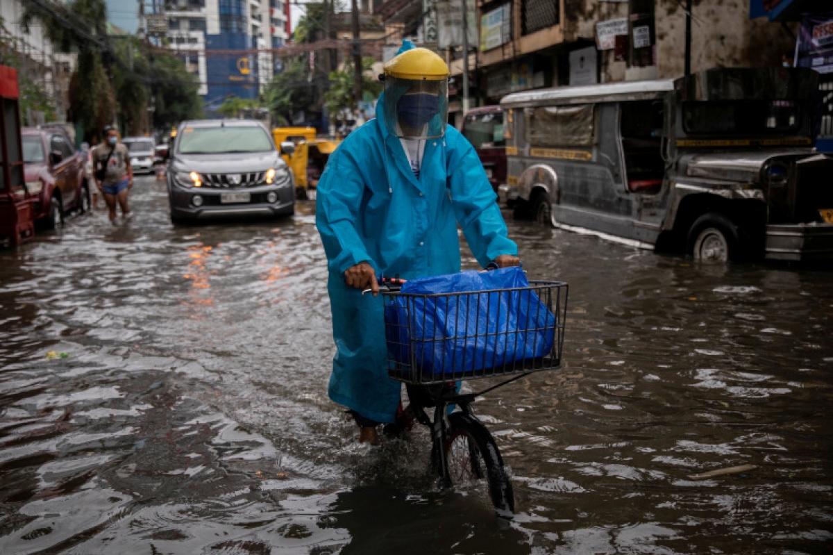 Philippines sơ tán hơn 15.000 người do lũ lụt