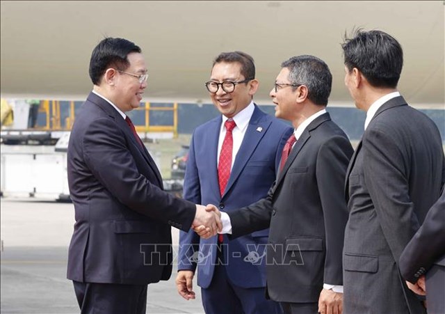 Chủ tịch Quốc hội Vương Đình Huệ thăm chính thức Indonesia 