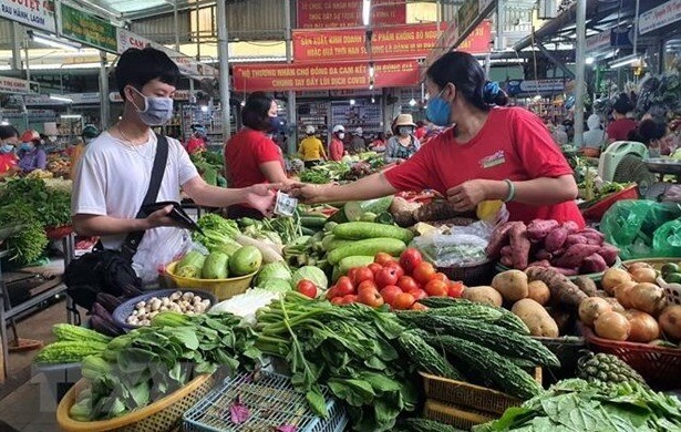 Luận về chợ truyền thống Việt trong bài toán giá 