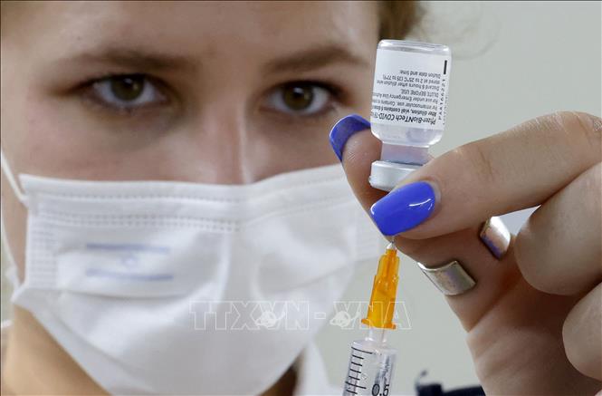 Mỹ dự kiến phê duyệt đầy đủ vaccine của Pfizer