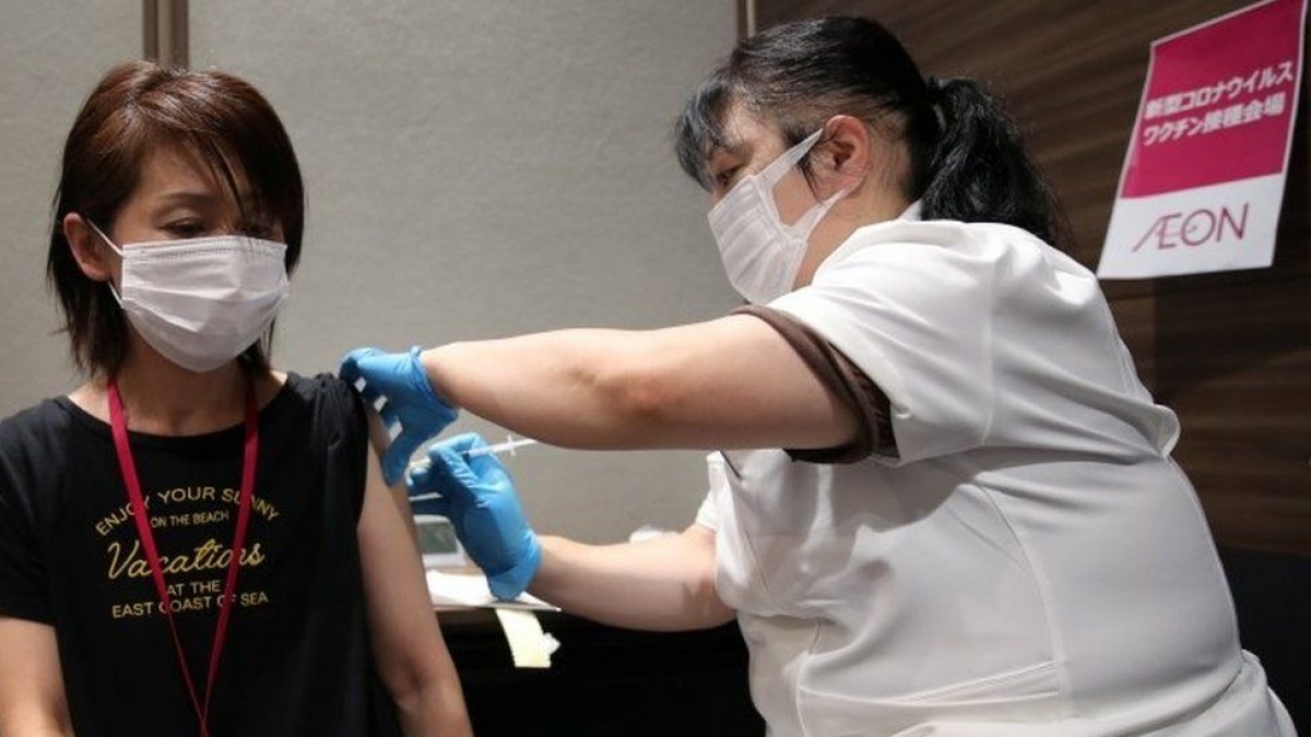 Nhật Bản khẩn cấp xử lý vụ vaccine Moderna có chất lạ