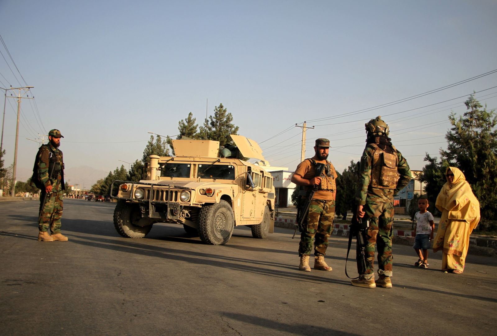 Mỹ đánh chặn loạt 5 rocket tấn công sân bay Kabul 