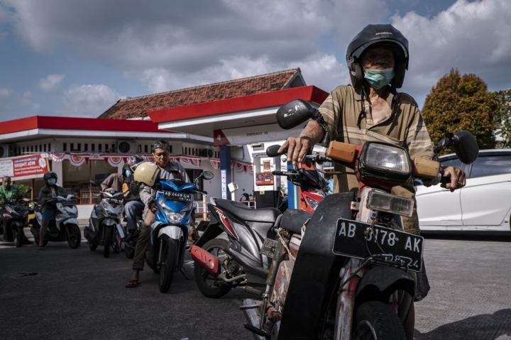 Dân Indonesia chuẩn bị biểu tình vì giá nhiên liệu tăng