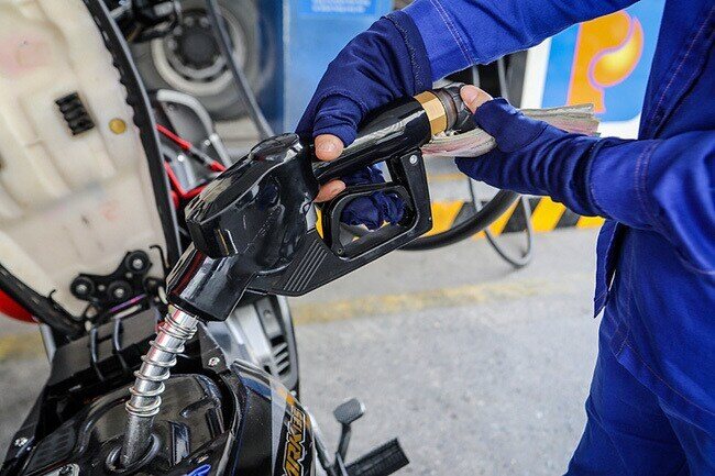 Giá xăng dầu hôm nay 13/9: Vọt tăng phiên đầu tuần
