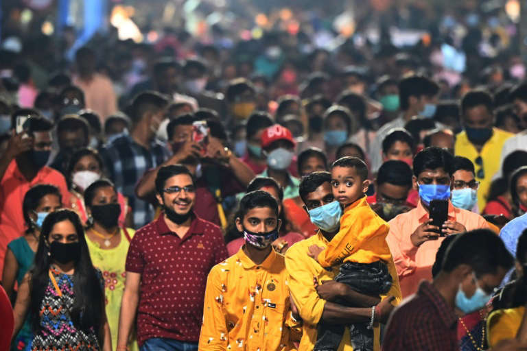 Các lễ hội đông người của Ấn Độ quay trở lại chỉ 6 tháng sau đợt dịch COVID-19 nghiêm trọng 