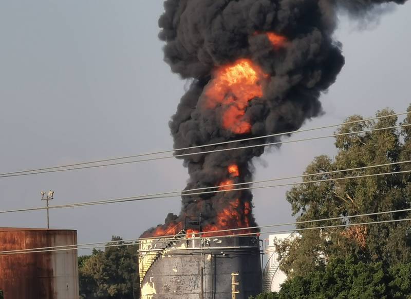 Cháy bồn chứa dầu lớn tại Liban 