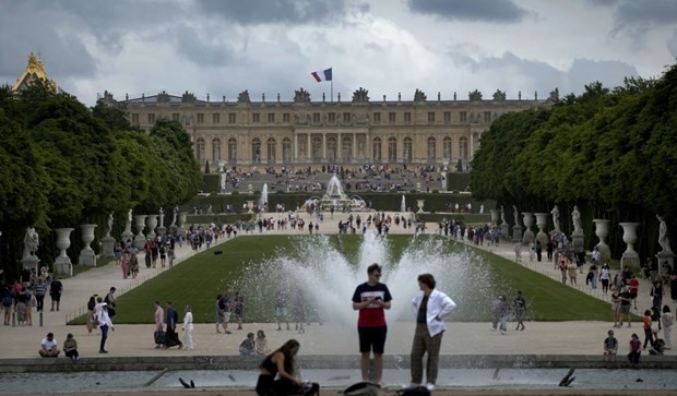 Cảnh sát Pháp báo động có bom tại Cung điện Versailles