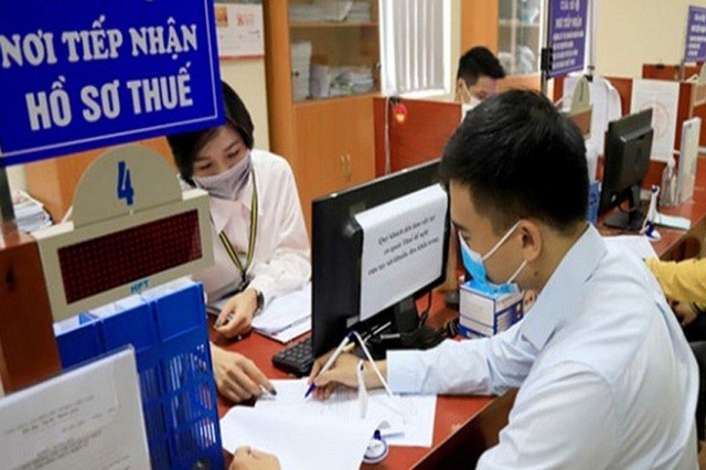 Thông tin mới về việc tạm hoãn xuất cảnh do nợ thuế 