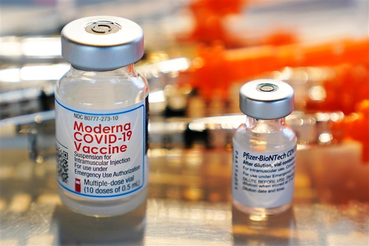 Mỹ cho phép tiêm trộn mũi vaccine COVID-19 tăng cường 