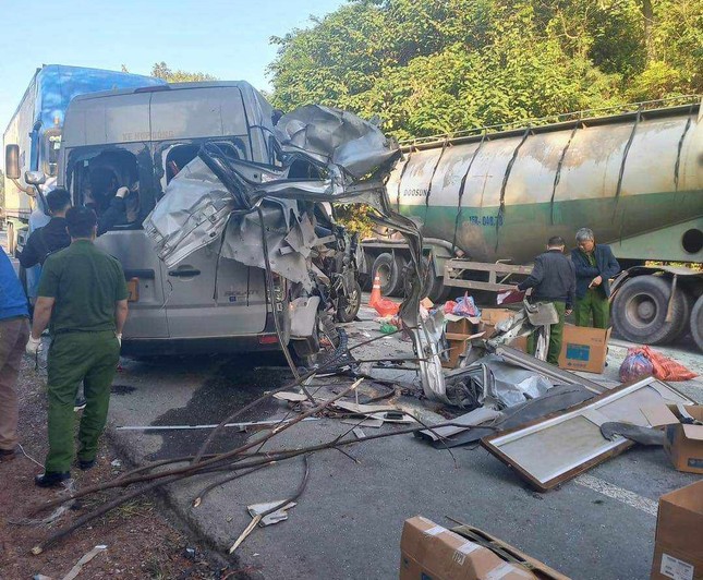 Vụ tai nạn thảm khốc tại Lạng Sơn: Khởi tố vụ án, tạm giữ tài xế xe khách 