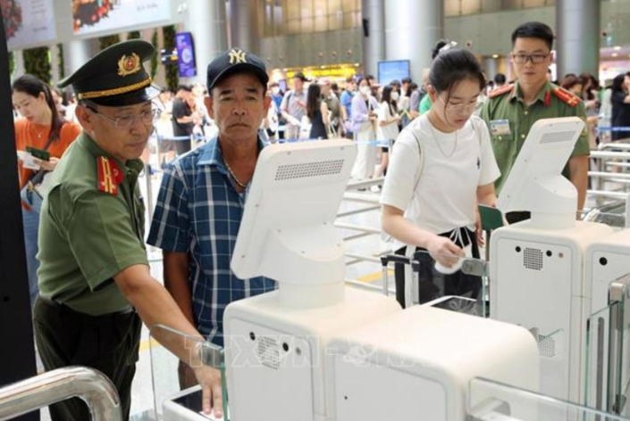 Sửa Luật Quản lý thuế - Đề nghị bổ sung đối tượng nợ thuế bị tạm hoãn xuất cảnh