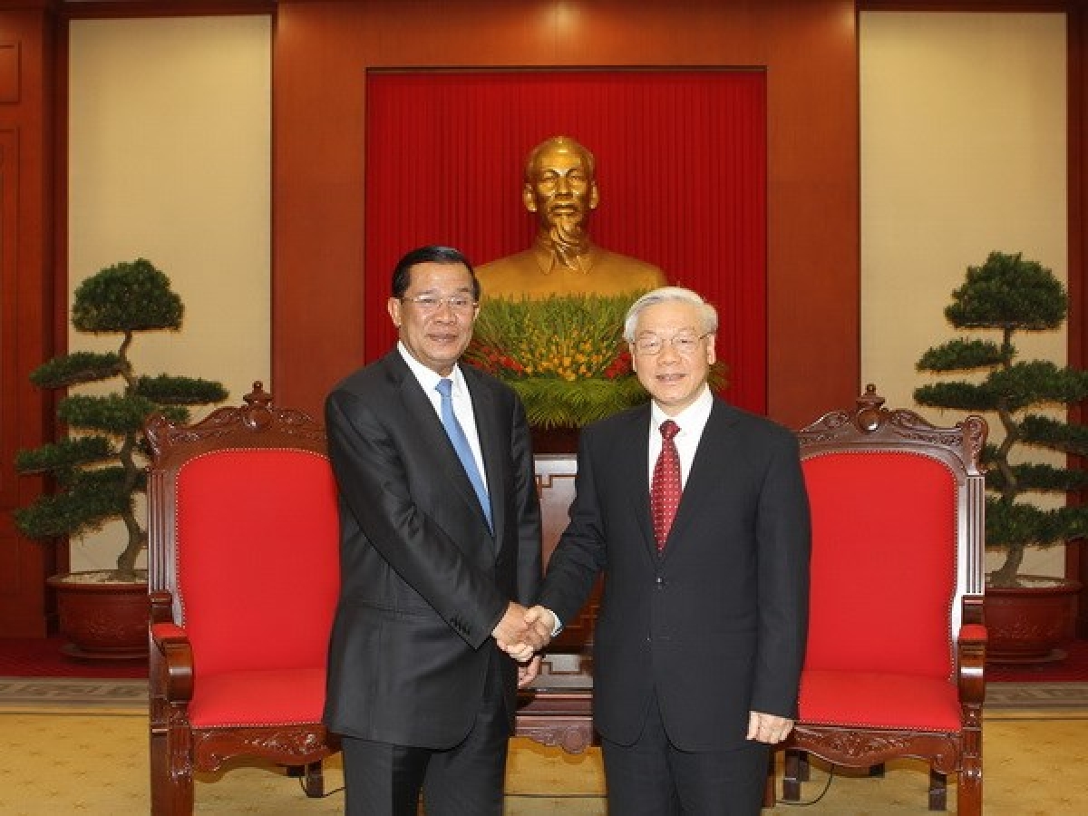 Lãnh đạo Đảng và Nhà nước Việt Nam chúc mừng kỷ niệm 68 năm Quốc khánh Campuchia 